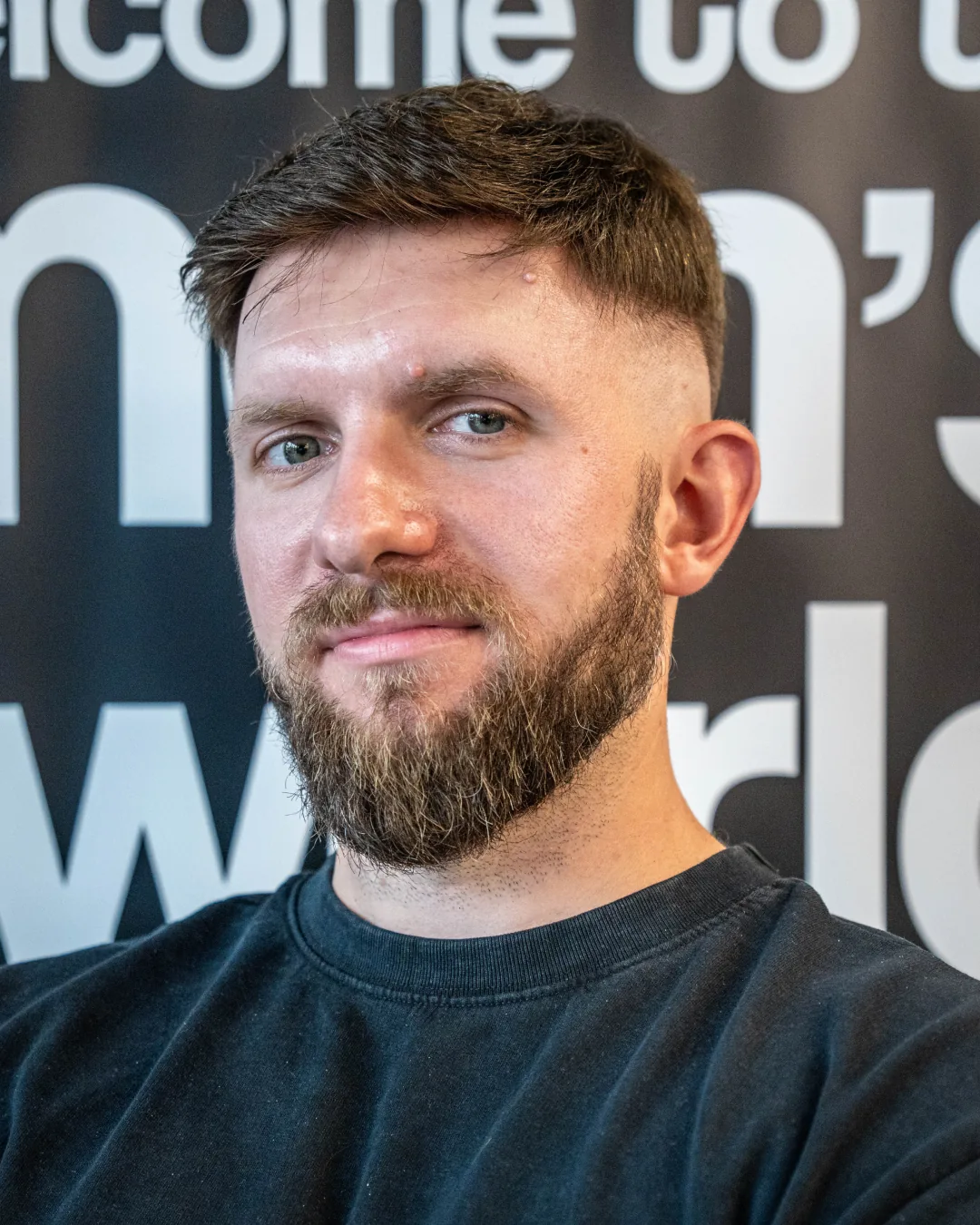 Piotr po założeniu systemu włosów we Wrocławiu